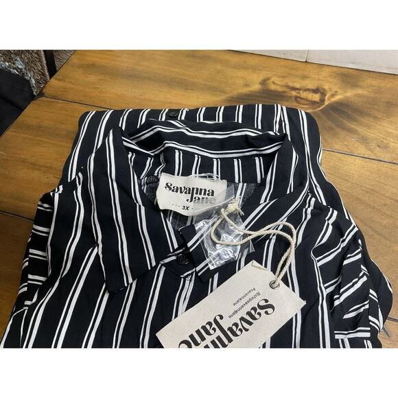 Savanna Jane Tunic Top Women Size 3X Black White Striped Blouse NWT - Picture 10 of 10